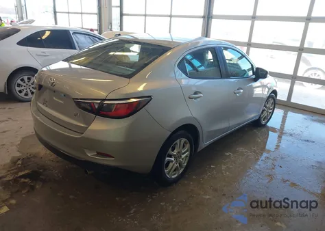 2018 Toyota Yaris Ia z USA, uszkodzony, nr VIN 3MYDLBYV3JY319275